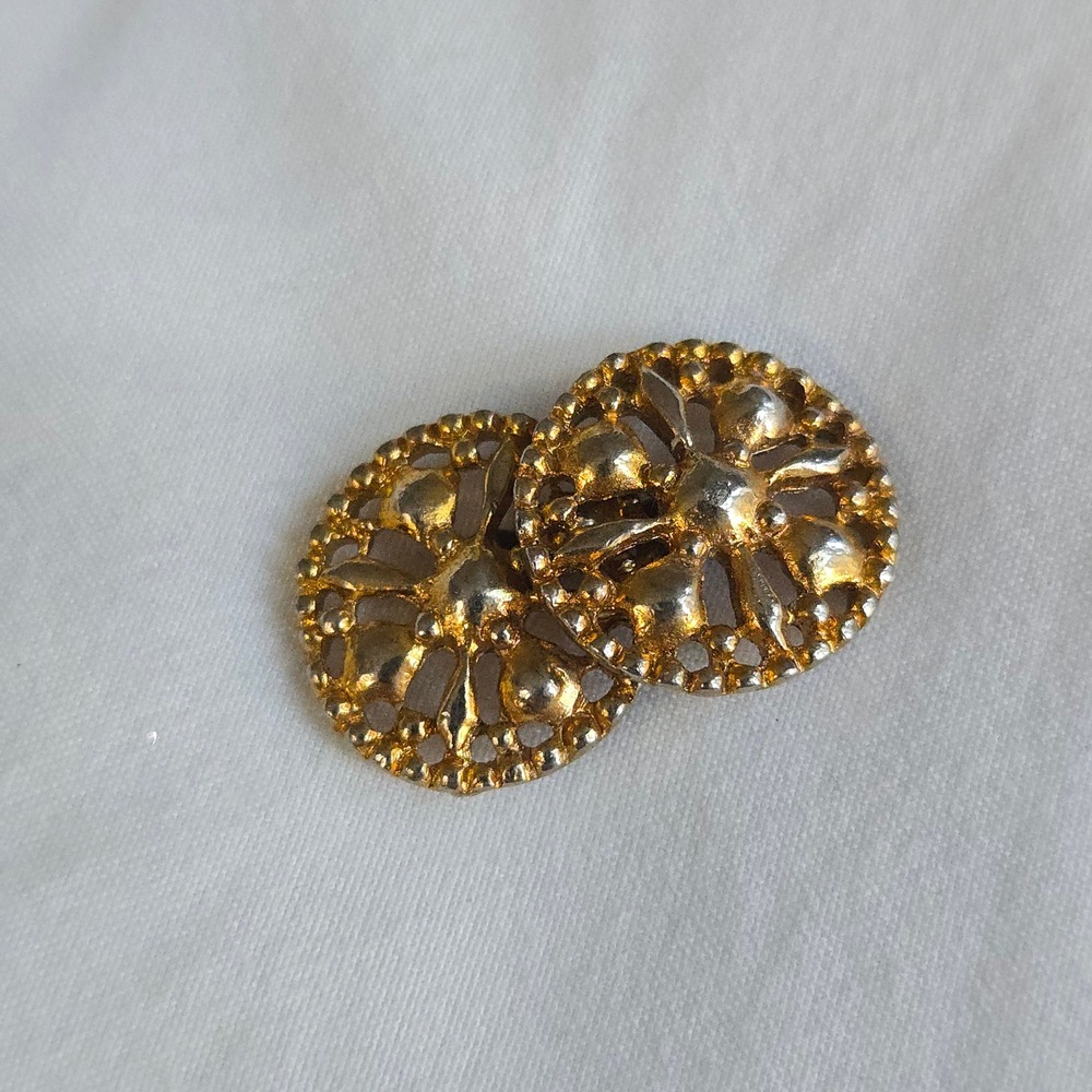 VTG Cufflinks Mens Gold Round Openwork Unbranded Ornate Filigree Floral Gold EUC